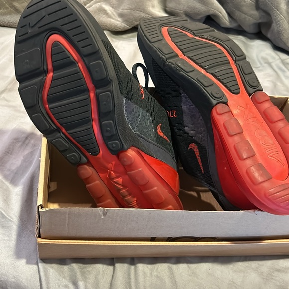 Nike - Picture 5 of 9